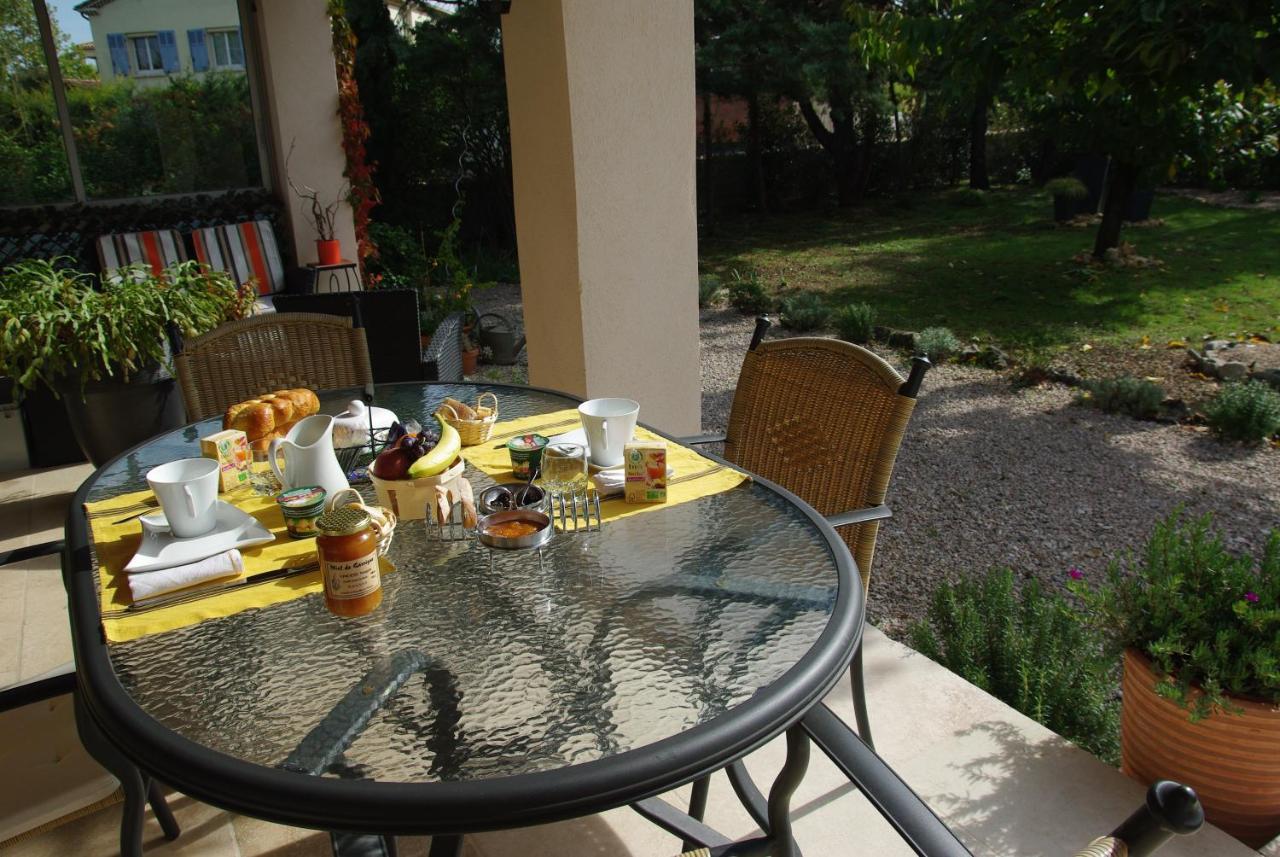Les Coronilles Bed & Breakfast Saint-Maximin Eksteriør bilde